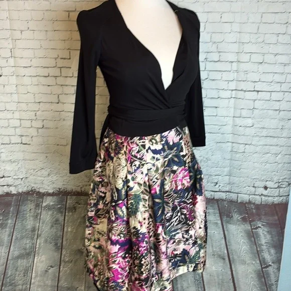 Diane Von Furstenberg Jewel Wrap Dress 2 Black Floral Pleated Silk Combo Classic